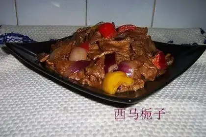 Sauteed pork in red wine and oyster sauce