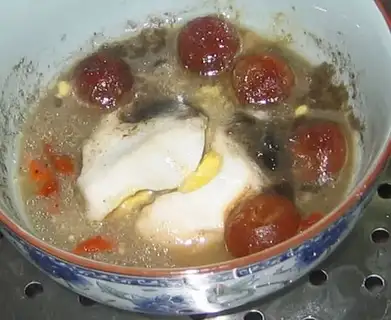 Steamed eggs with longan