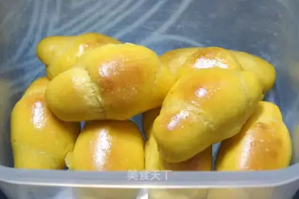 Pumpkin buns