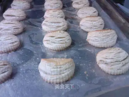 Cantonese durian crisp