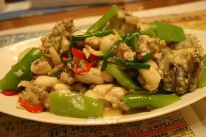 Fried frog with garlic and green pepper