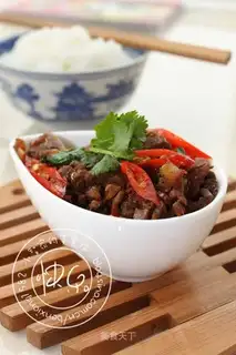 Fresh and spicy cumin chicken gizzards