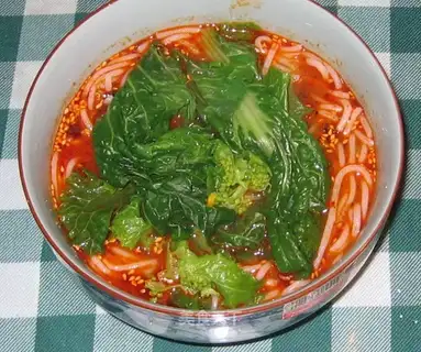 Dandan rice noodles
