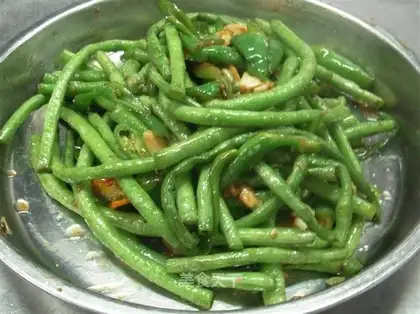 Green pepper and long beans
