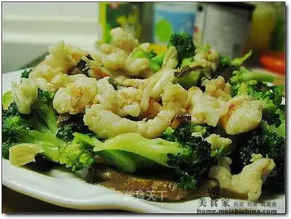 stir-fried shrimp with broccoli