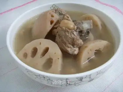 Lotus root and peanut pork bone soup