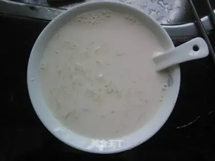 Stewed Blood Swallow with Milk and Rock Sugar