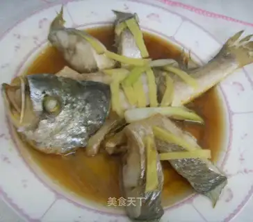 Steamed yellow croaker