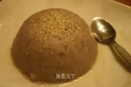 White sesame milk sweet taro paste