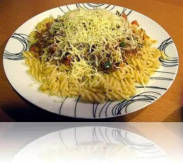Red sauce beef spiral flour