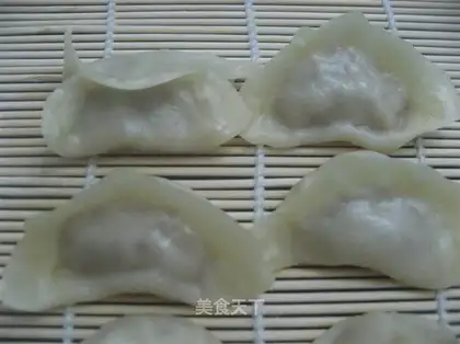 Steamed dumplings with beef and onion