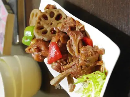 Roasted chicken nuggets with lotus root with southern milk
