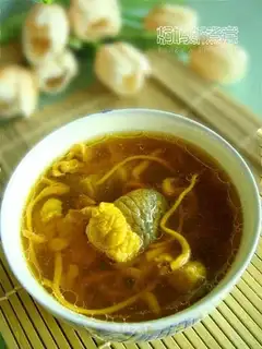Crocodile meat stewed with Cordyceps flowers