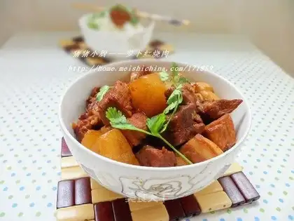 Braised pork with radish