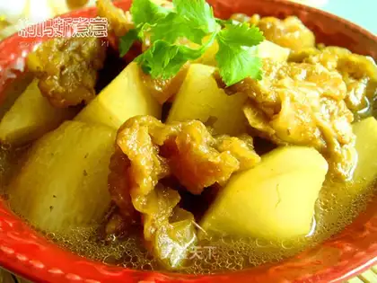 Braised beef tendon with radish