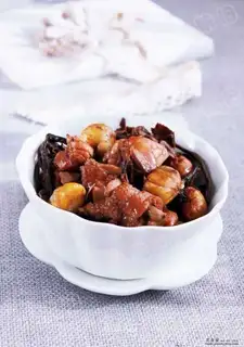 Tea tree mushroom chestnut chicken