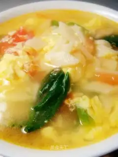 Tomato, egg, bean and rice with rice