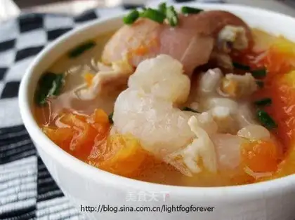Stewed pig's feet with papaya