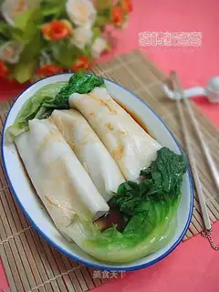Steamed rice rolls