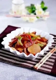 Stewed pig skin with yam