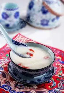 Stewed egg with wolfberry wine