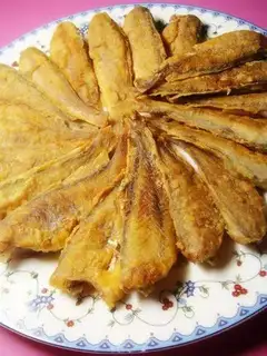 Pan-fried small yellow croaker
