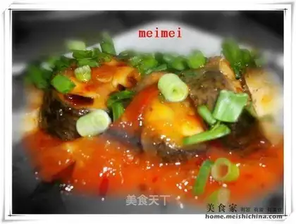 Stewed fish in tomato sauce