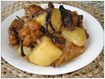 Stewed chicken legs with hazel mushroom