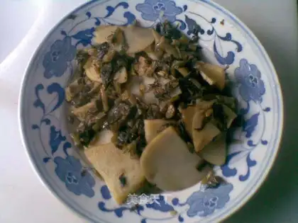 stir-fried potato slices with potherb mustard