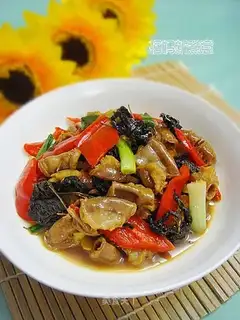 stir-fried sausage with perilla