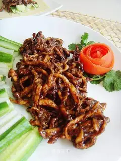Shredded pork in Beijing sauce
