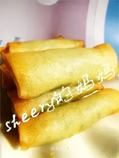 Spring rolls with leek meat filling