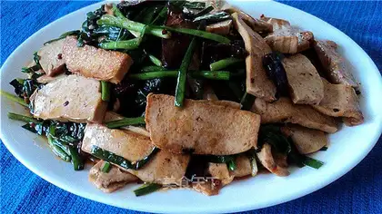 stir-fried bacon with dried bean curd