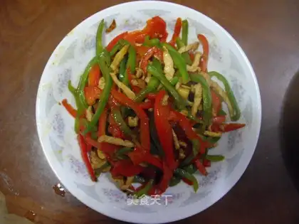 Shredded pork with double pepper