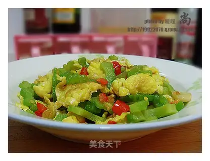 Scrambled eggs with bitter gourd