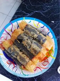 Shrimp and seaweed rotten skin roll