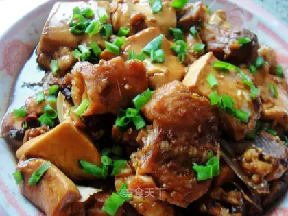 Braised grass carp tofu
