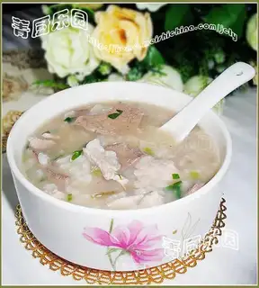 Porridge with pork liver and lean meat