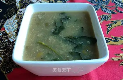 Glutinous rice, mung bean, smelly grass syrup water