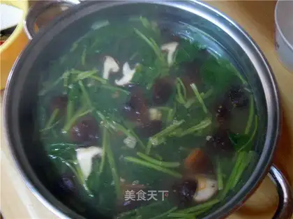 Mushroom fresh vegetable soup