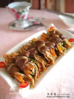 Microwave golden needle beef roll