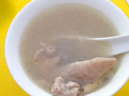 Chicken wings and sheep placenta soup