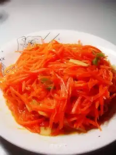 Sliced carrot with vinegar
