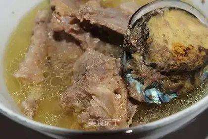 Stewed duck meat with abalone