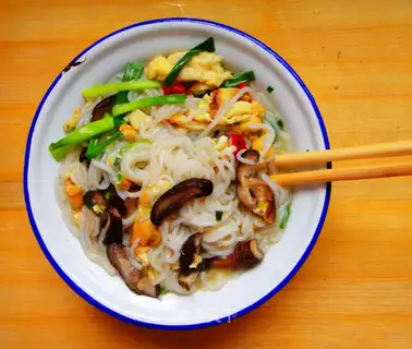 Mushroom and egg noodles