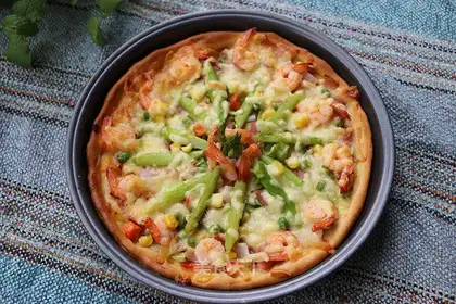 Shrimp veggie pizza