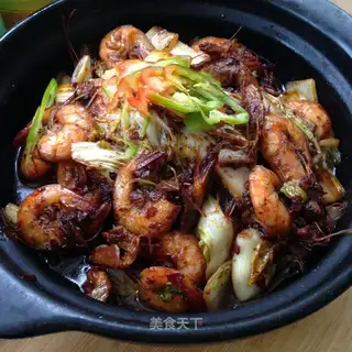 Spicy shrimp from a dry pot