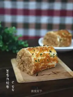 Onion pine rolls