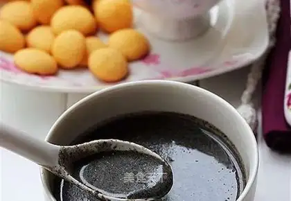 Homemade black sesame paste