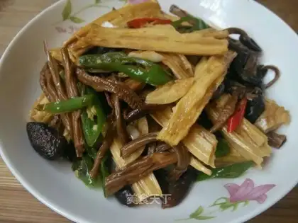 Cleaning up scavenging tea and mushrooms